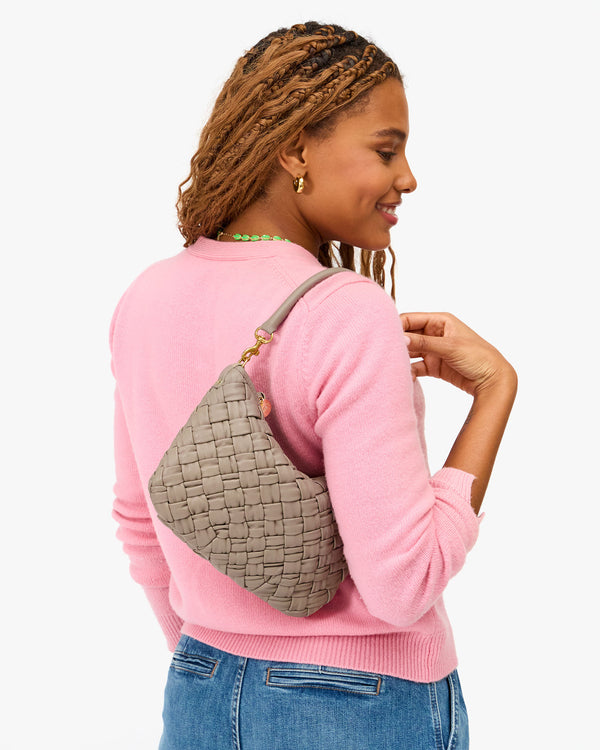 Petit Moyen on Bree's shoulder