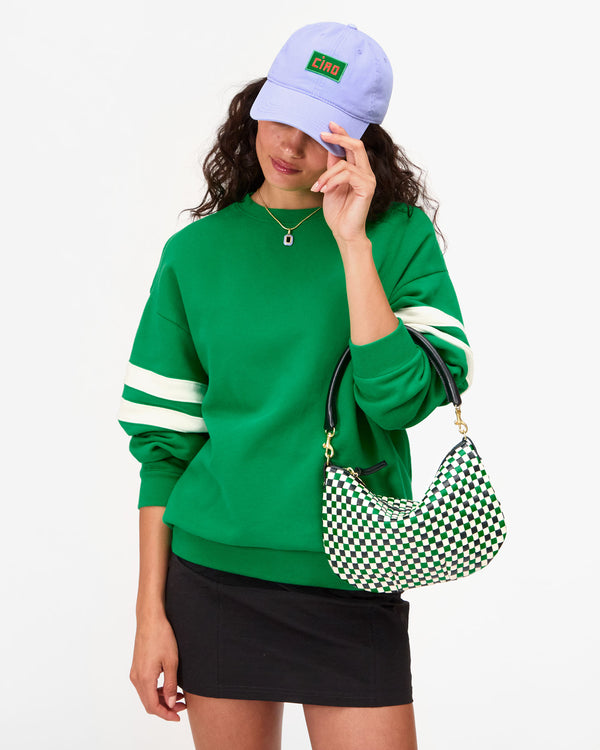 Vie wearing Petit Moyen