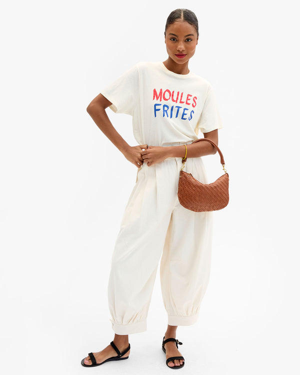 Petit Moyen as a top handle bag