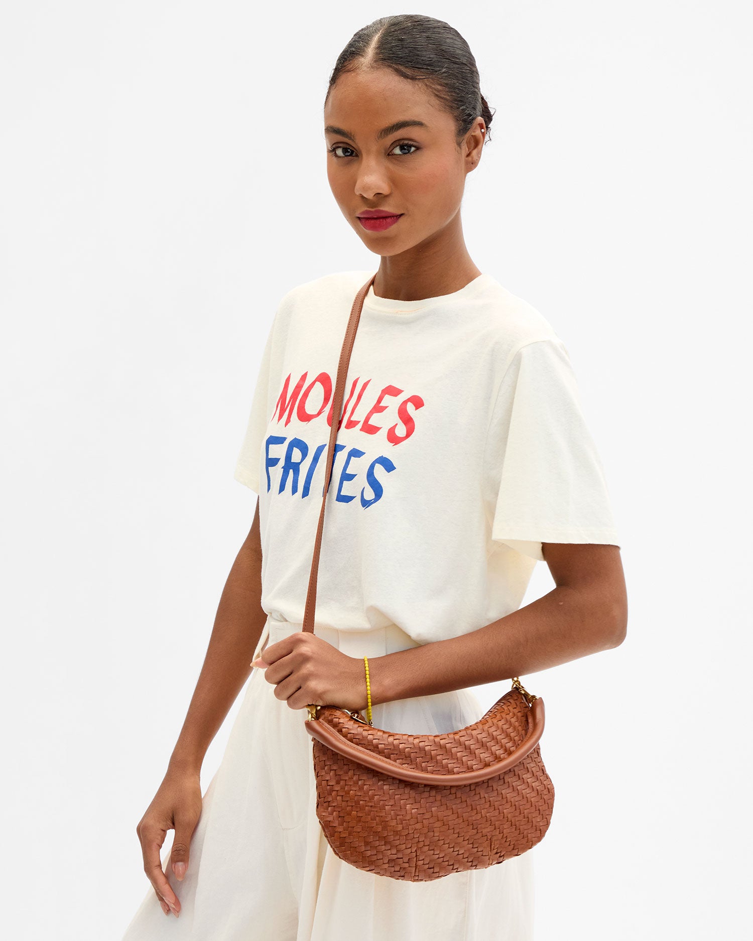 Petit Moyen – Clare V.