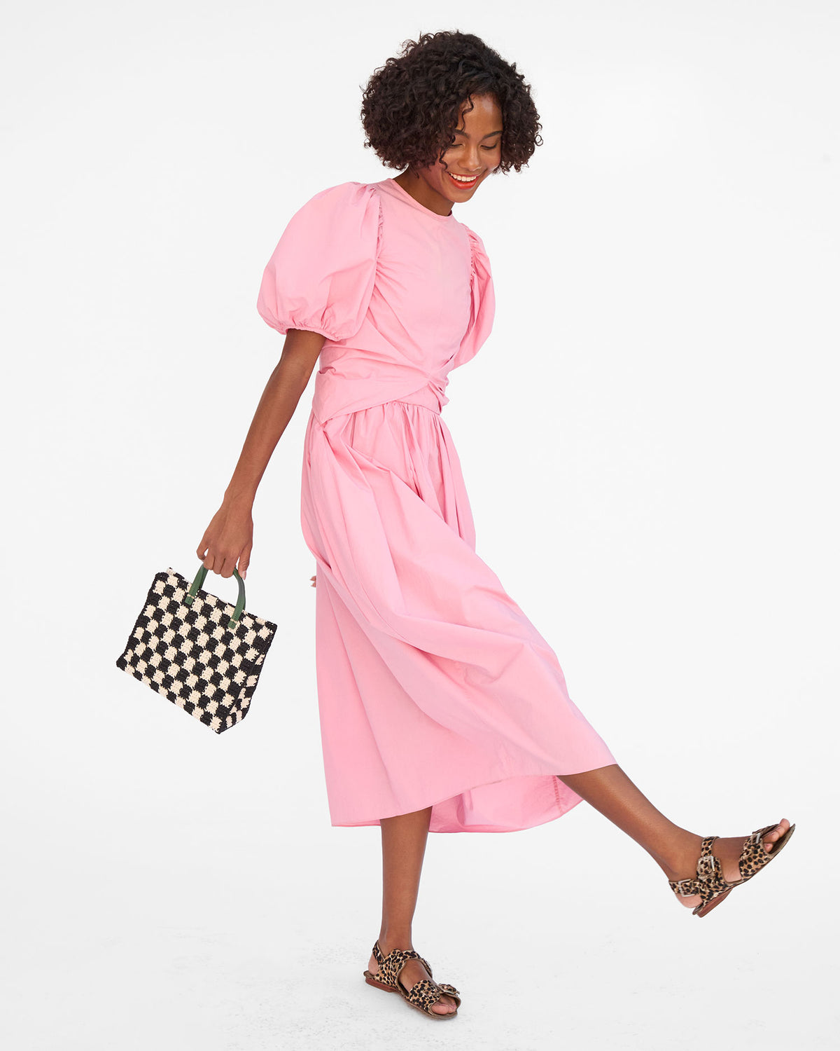 Model swinging Petit Summer Simple Tote