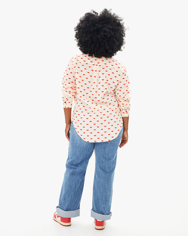 back view of candice in the Blush w/ Lips Phoebe Blouse