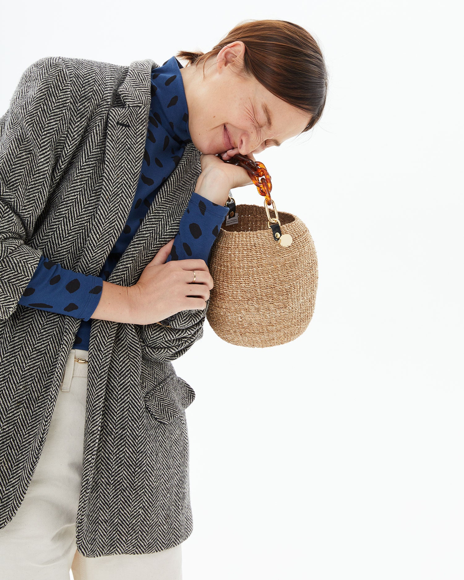 The Clare V Pot De Miel: This Woven Bucket Bag Is Totally Worth It