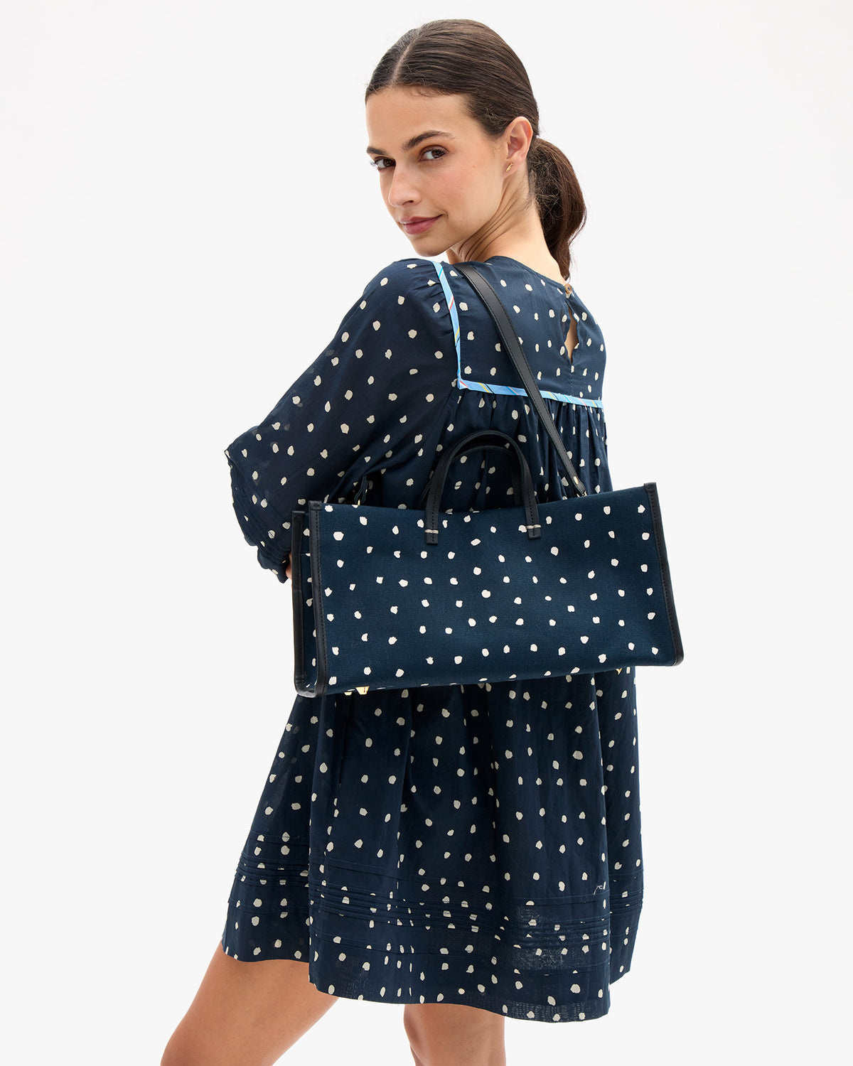 Sam as a shoulder bag