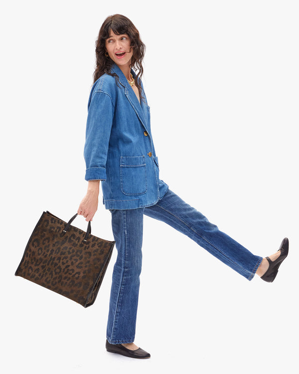 Danica swinging Simple Tote