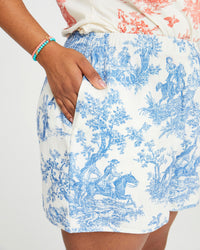 close up of the pocket on the St Martin Shorts in St. Calais Blue Toile