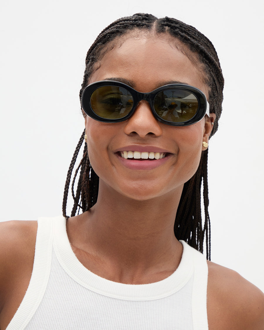 Tati Sunglasses on Vitoria