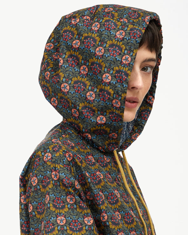 Close up Theo Anorak Jacket