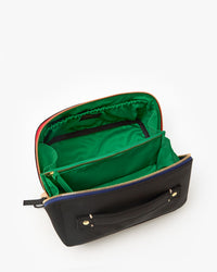 Black Vacances interior view