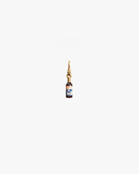 Front of the Vin Rouge Charm.