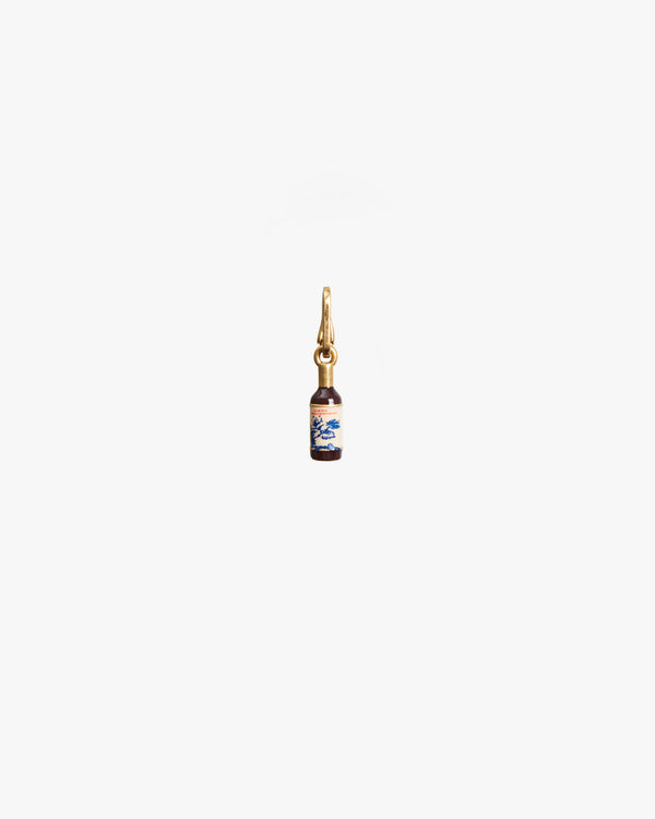 Front of the Vin Rouge Charm.