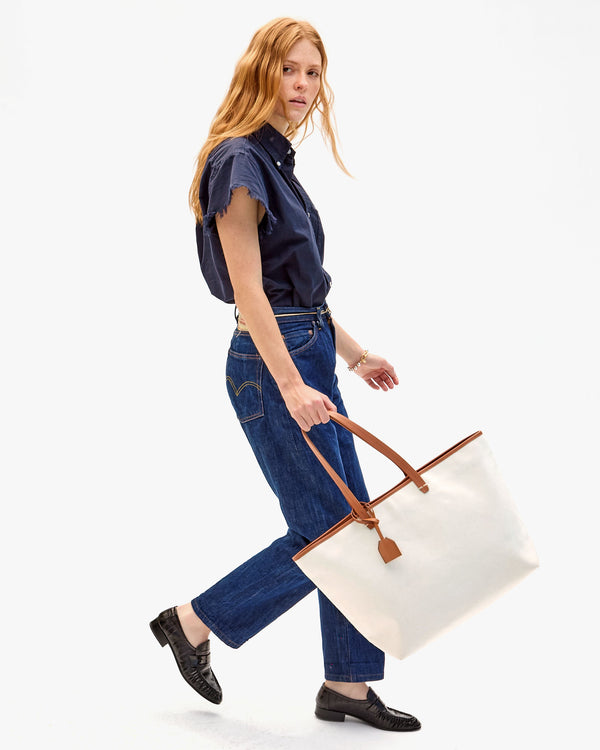 Haley swinging Volie Tote