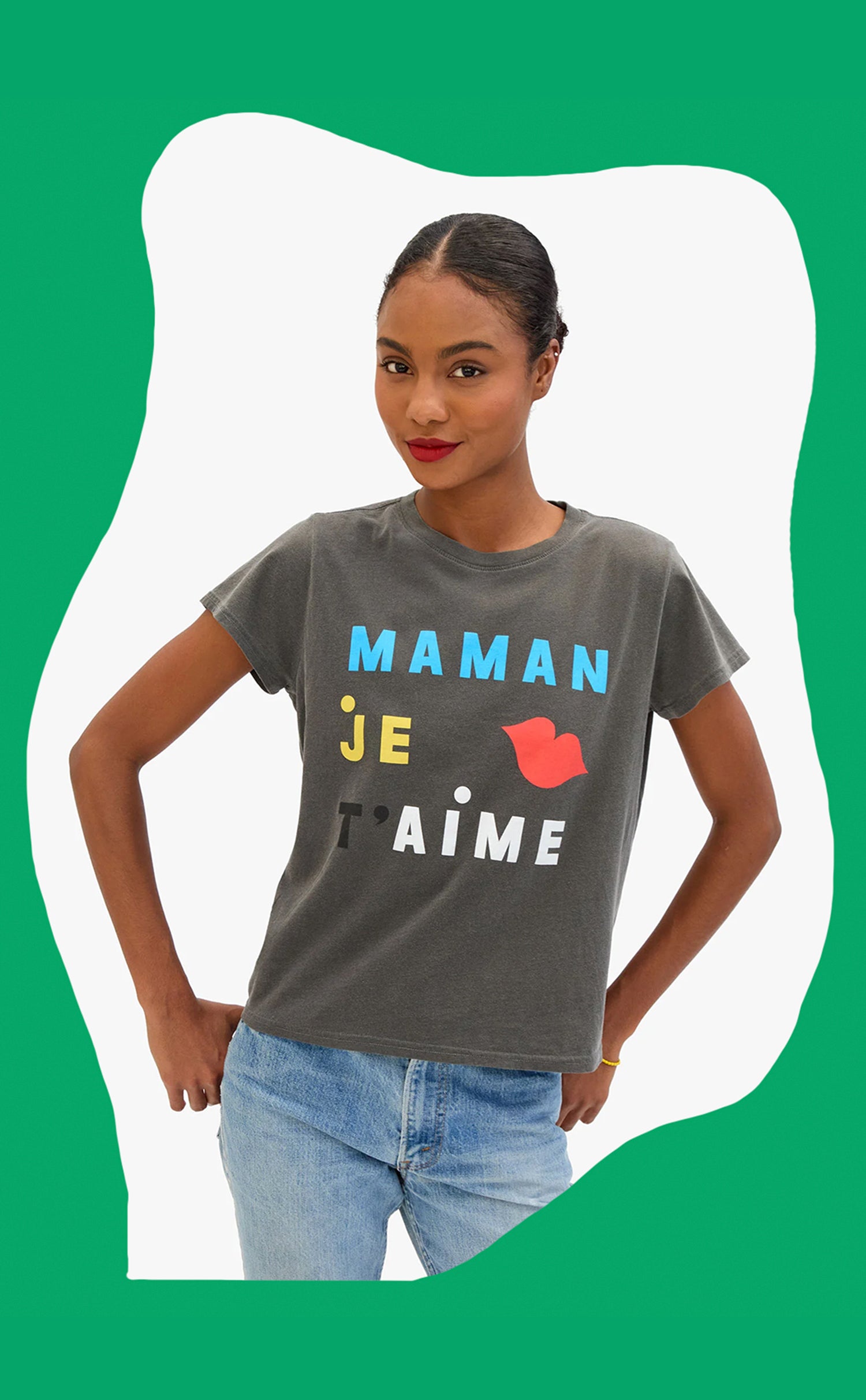 Model wearing the Maman Je T'aime Classic Tee. 