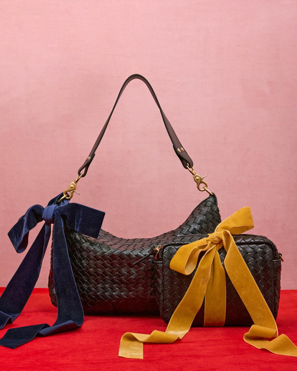 Diagonal Woven Moyen Messenger and Midi Sac.