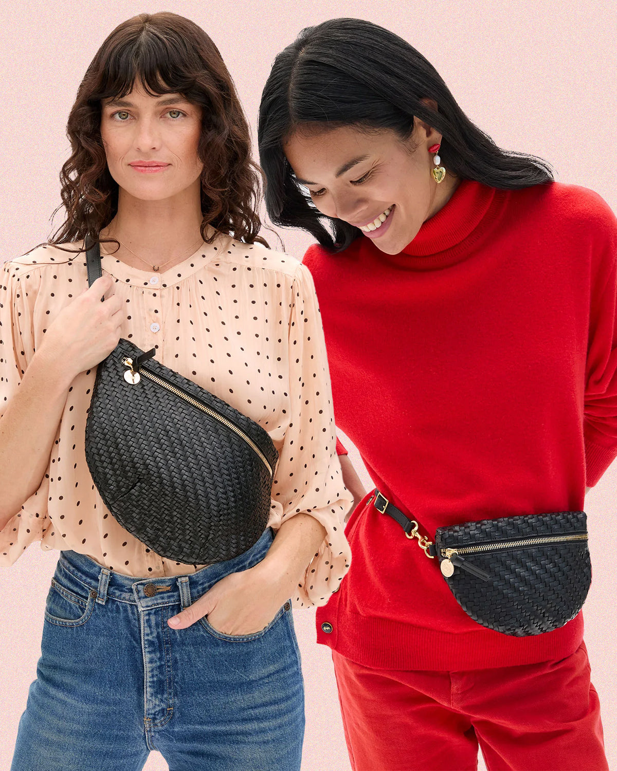 Model carrying the Black Woven Zig Zag Grande Fanny on the left and on the right a model carrying the Petite Fanny in Black Woven Zig Zag. 