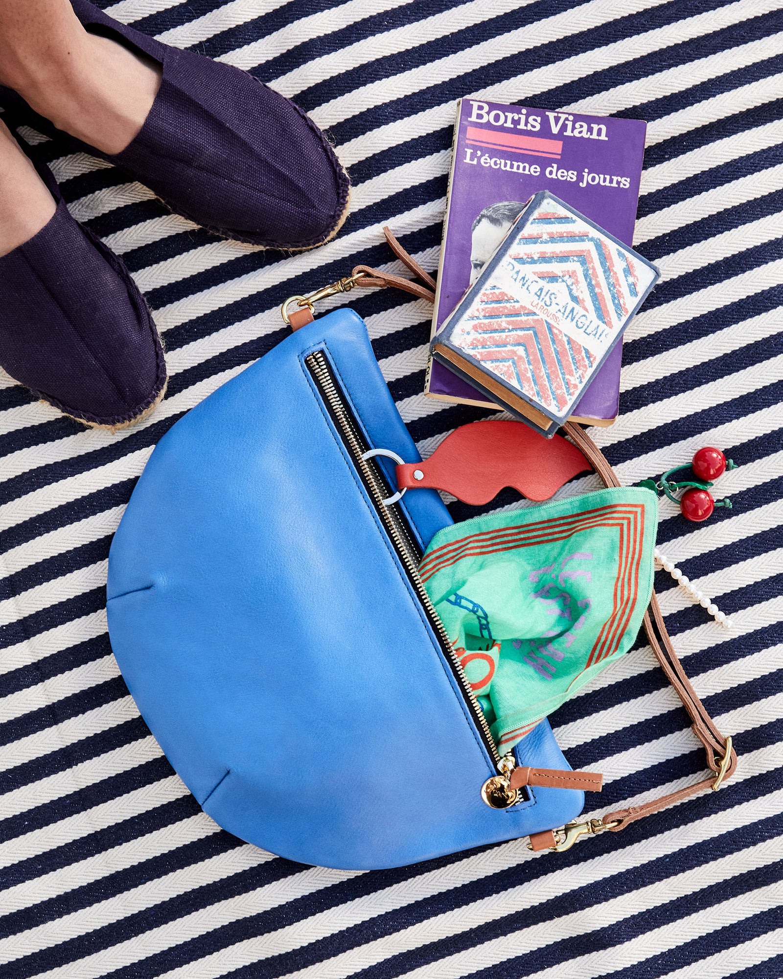What fits in the Cobalt Grande Fanny