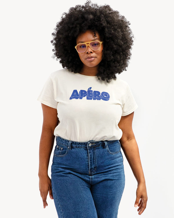 Candace Wearing the Cream Apéro Classic Tee with Blue Jeans