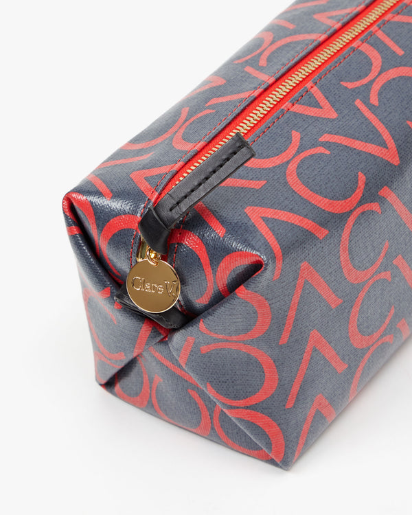 zipper detail on the Navy and red repeat CV Toiletry Case 